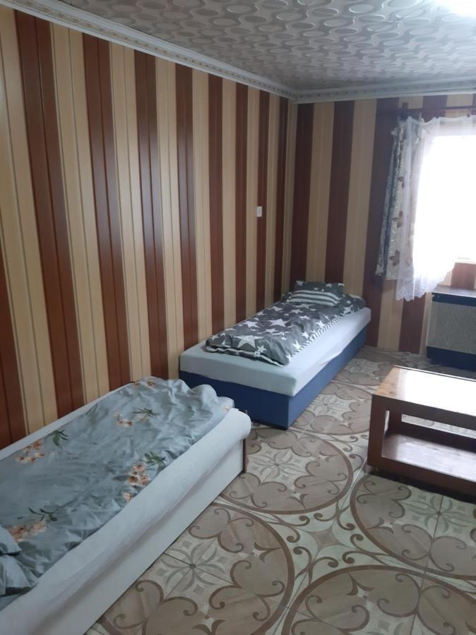 Ferienwohnung Viktoria Vendeghaz Miskolc Exterior foto